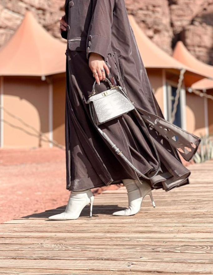 Grey Velvet Blazer Laced from behind and sides comes with a sleevless inner dress